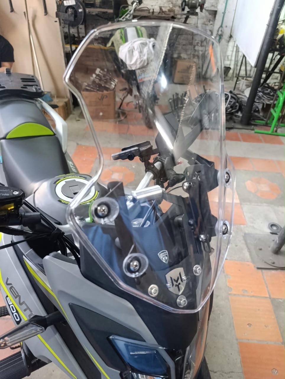 ELEVADOR DE VISERA TORO R3X 2026
